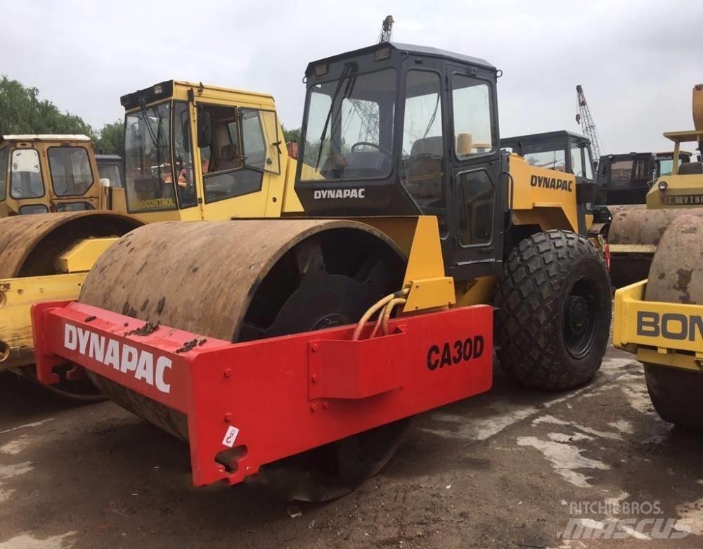 Dynapac CA 30 D Trilrolwalsen