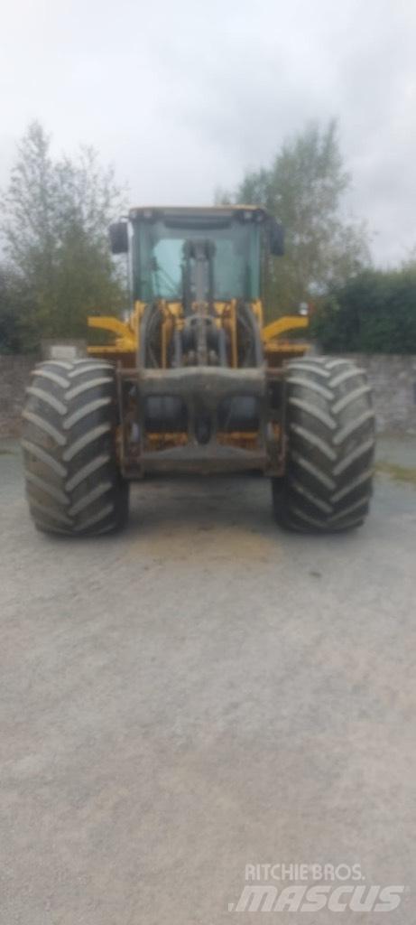 Volvo L 120 F Wielladers