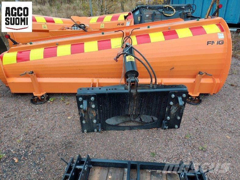 FMG ALUEAURA AA330 Sneeuwschuivers en -ploegen