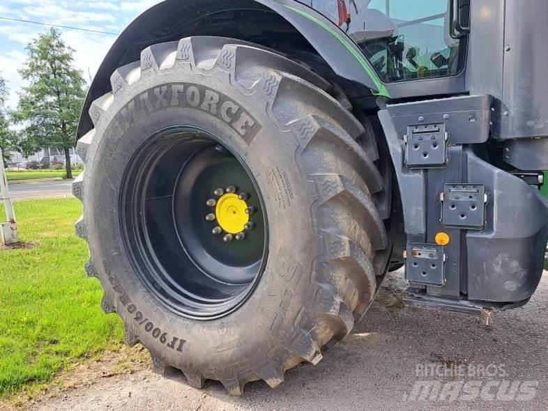 John Deere 7310 R Tractoren