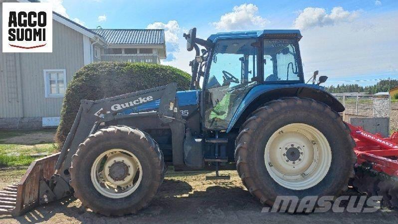 New Holland TM135 Tractoren