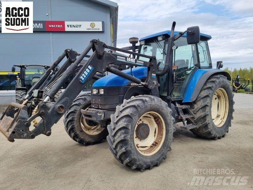 New Holland TS115 Tractoren