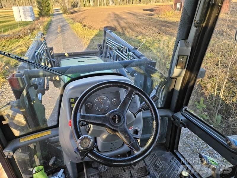 Valtra 6850 HITECH Tractoren
