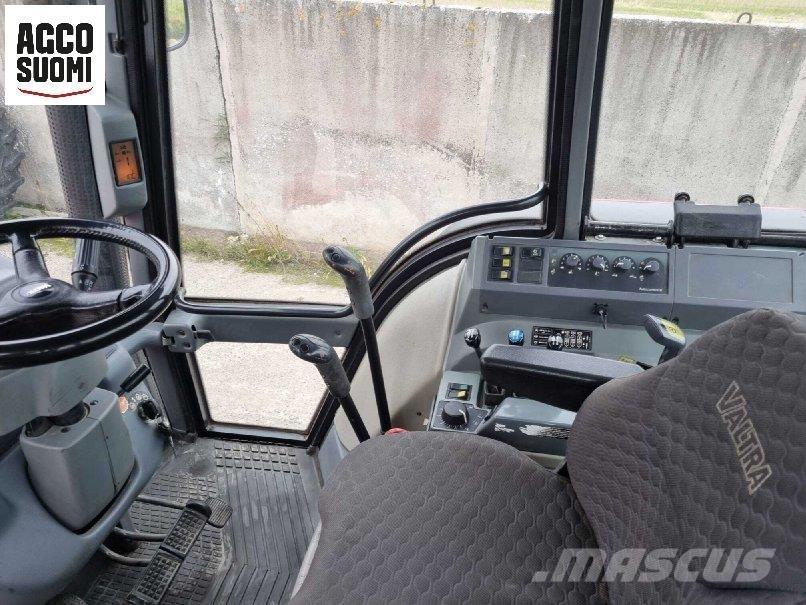 Valtra 8050 HT Tractoren