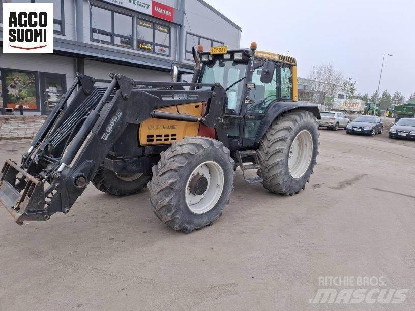 Valtra 8450 HITECH Tractoren