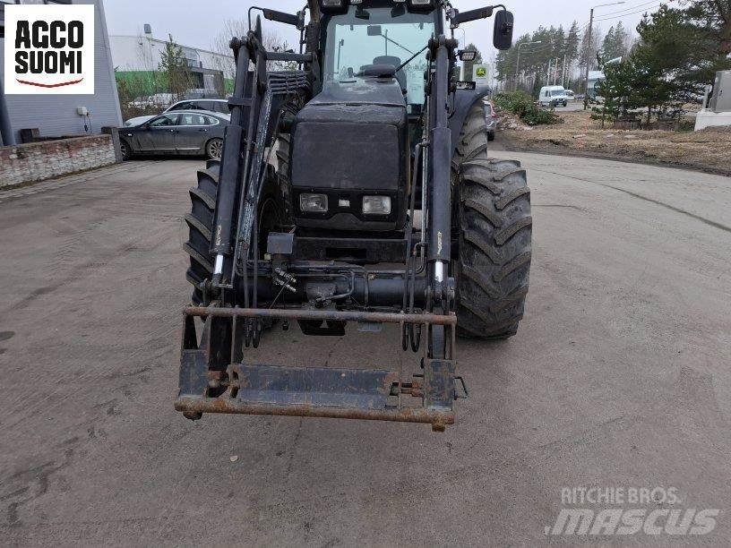 Valtra 8450 HITECH Tractoren