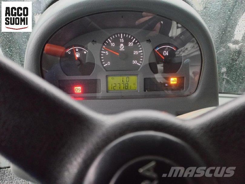 Valtra N141 H Tractoren