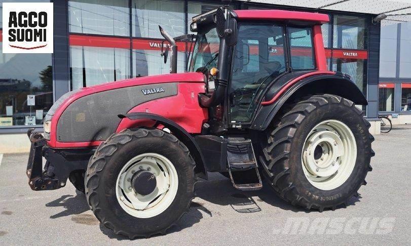 Valtra T151 A Tractoren