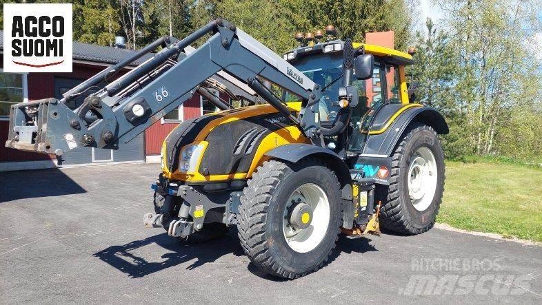 Valtra T153 H Tractoren
