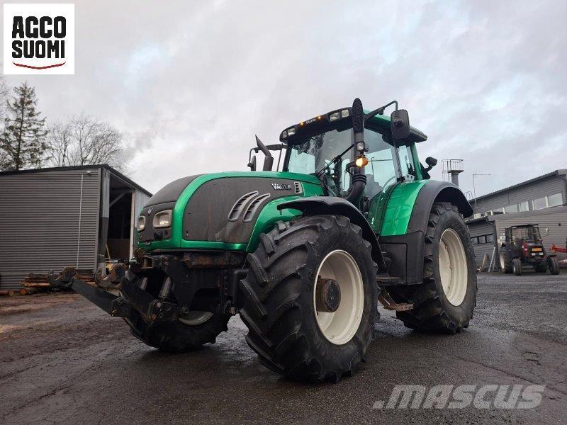 Valtra T162 VERSU Tractoren