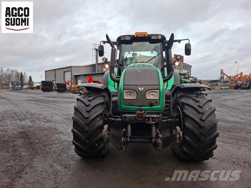 Valtra T162 VERSU Tractoren