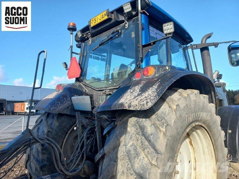 Valtra T173 HITECH Tractoren
