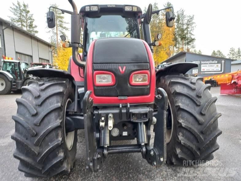 Valtra T182V VERSU Tractoren
