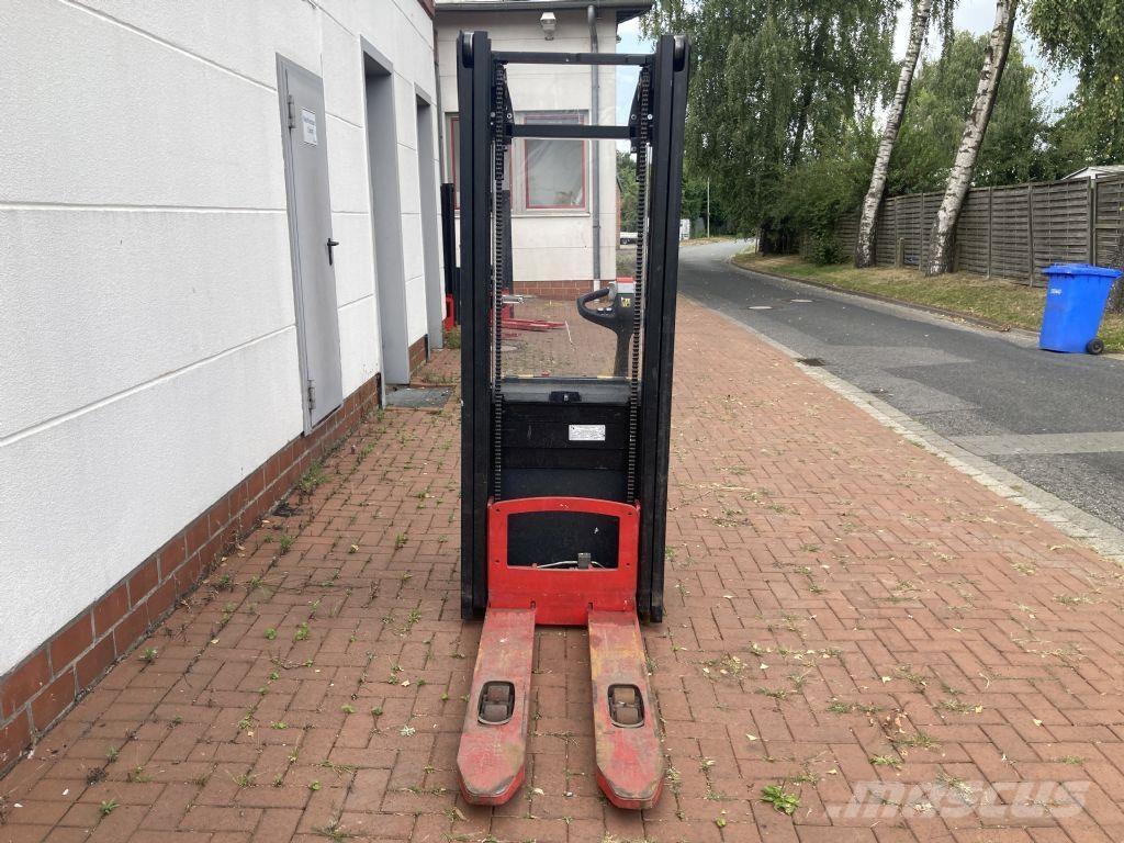 Hyster S 1.0 Meeloop stapelaar