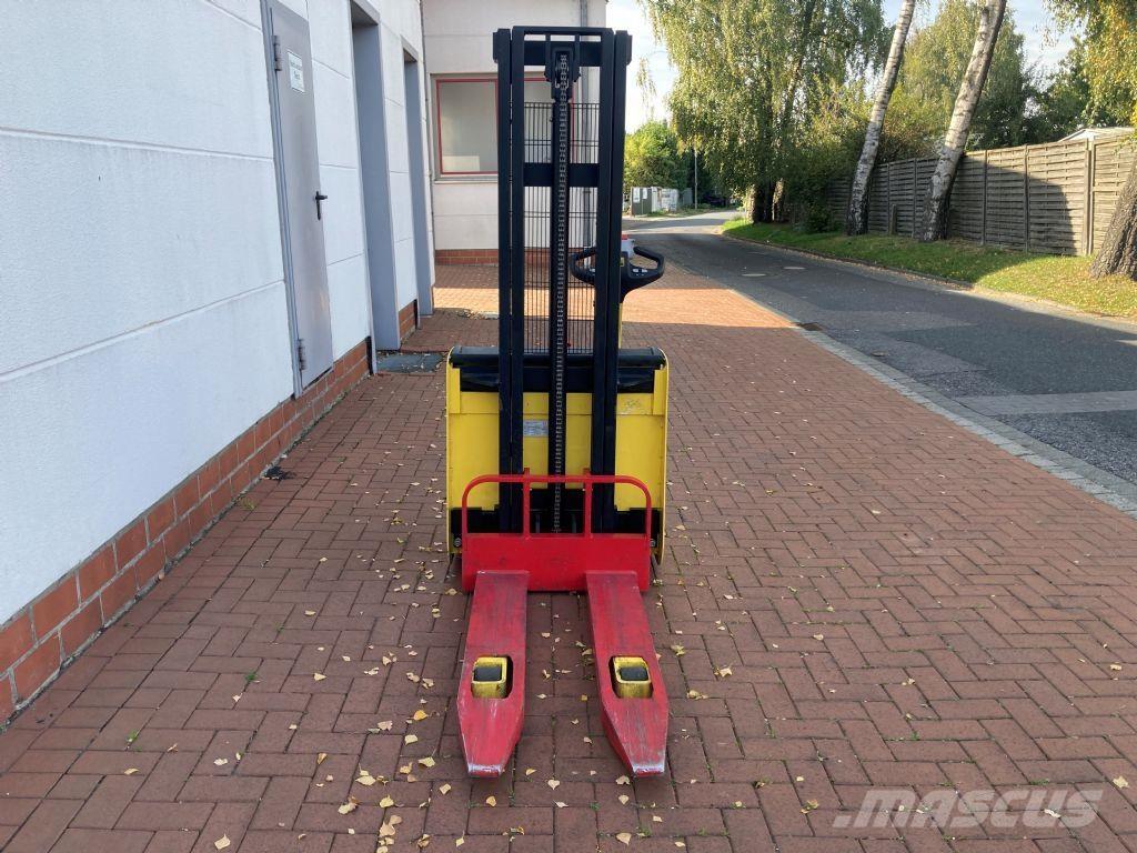 Hyster S 1.0E Meeloop stapelaar