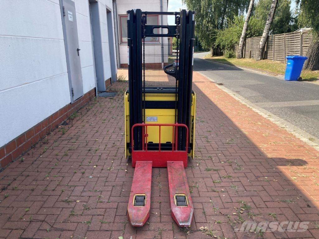 Hyster S 1.4 IL Meeloop stapelaar