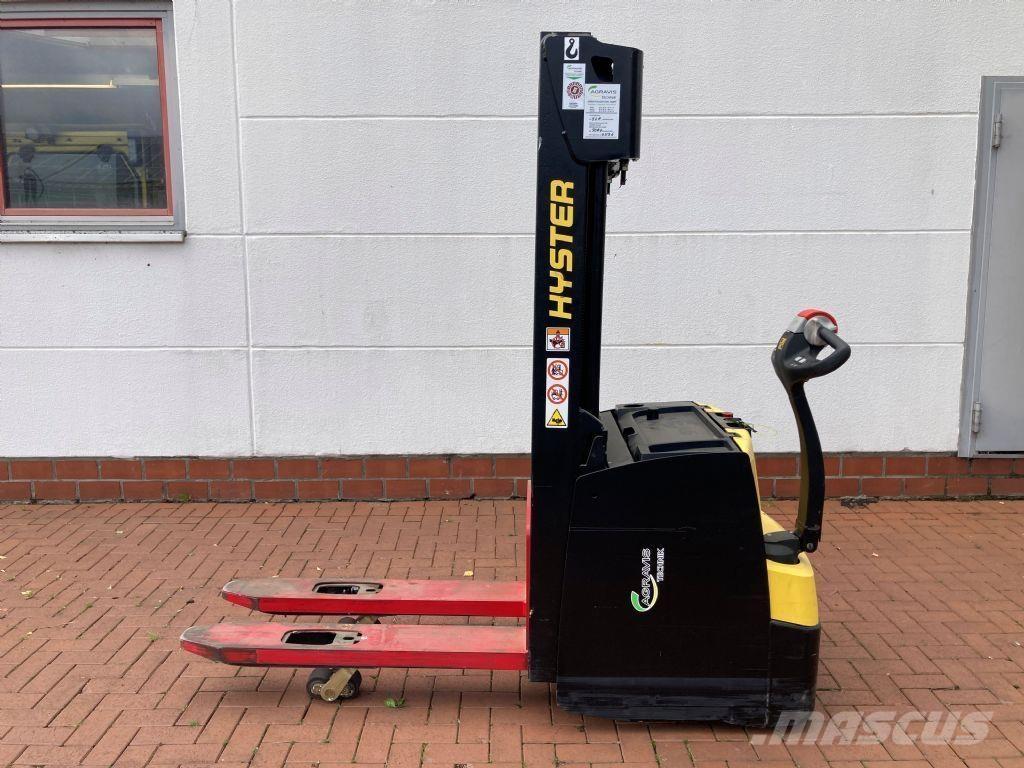 Hyster S 1.4 IL Meeloop stapelaar
