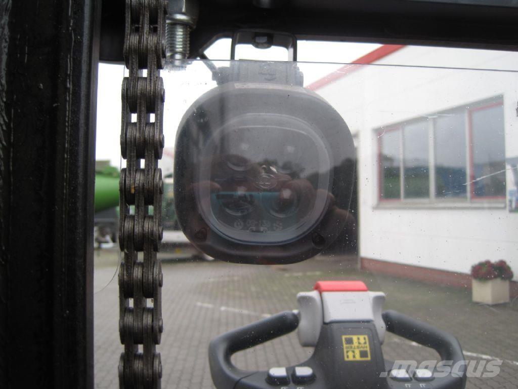 Hyster S 1.5S Meeloop stapelaar