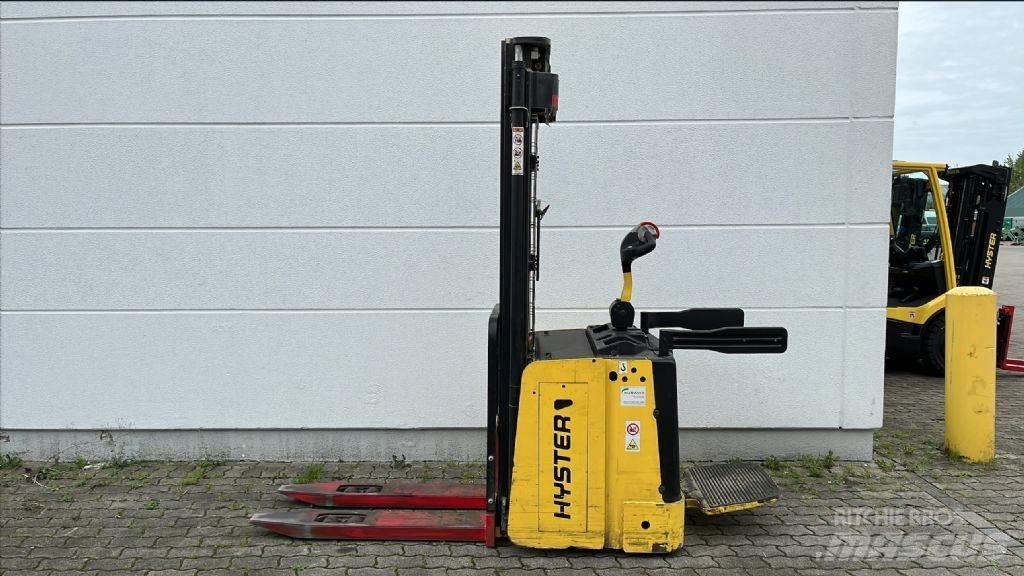 Hyster S1.5S Meeloop stapelaar