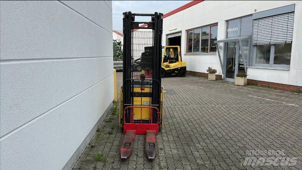 Hyster S1.5S Meeloop stapelaar