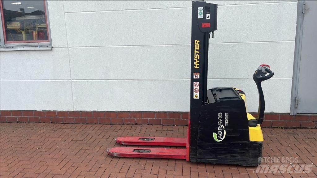 Hyster S1.6IL Meeloop stapelaar