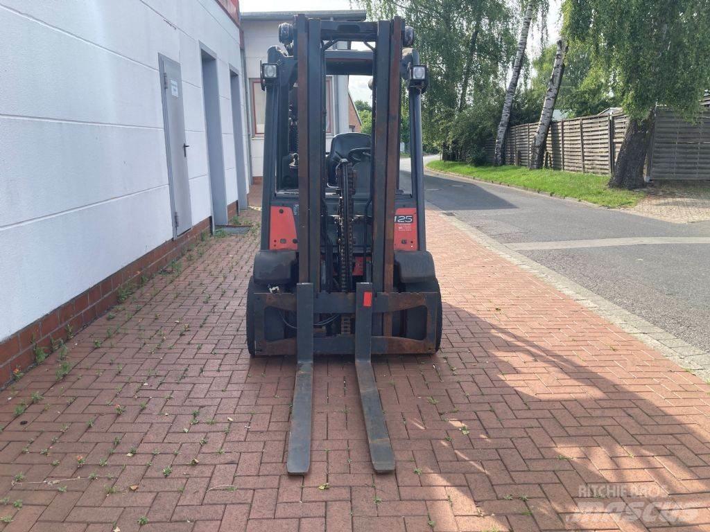 Linde H25D Diesel heftrucks