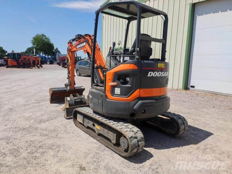 Doosan DX27Z Minigraafmachines < 7t