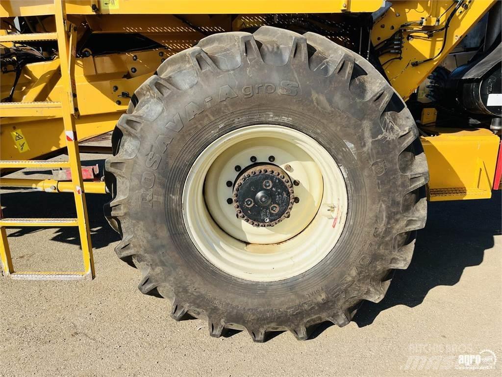 Oxbo 2480 Maaidorsmachines