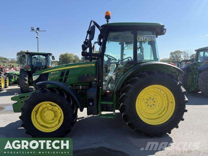 John Deere 5100M Tractoren