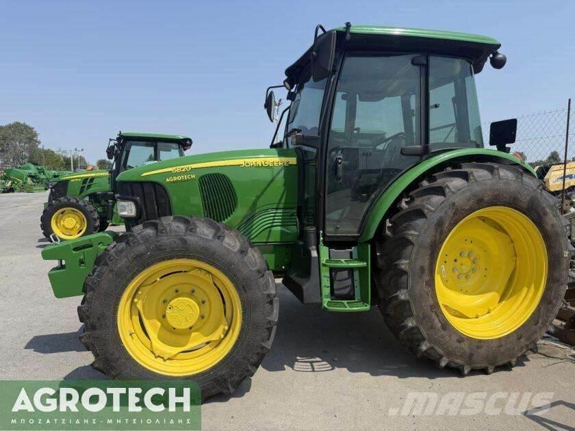 John Deere 5820 Tractoren