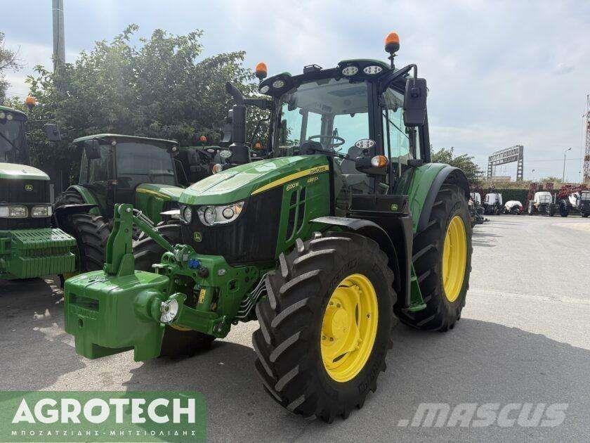 John Deere 6120M Tractoren