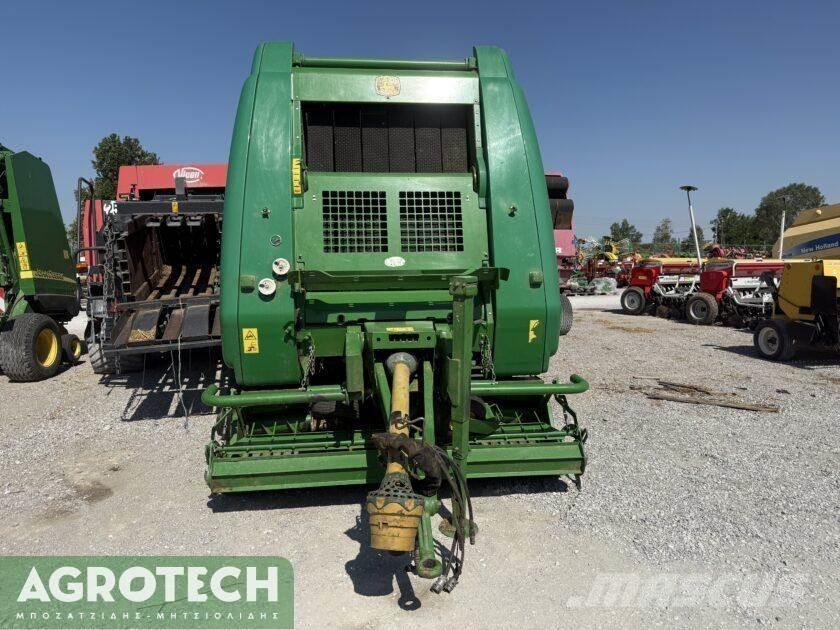 John Deere 864 Ronde-balenpersen