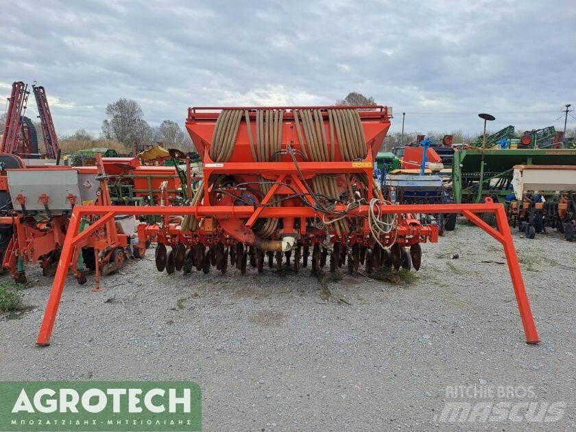 Kuhn VENTA LC 3500 Tractoren