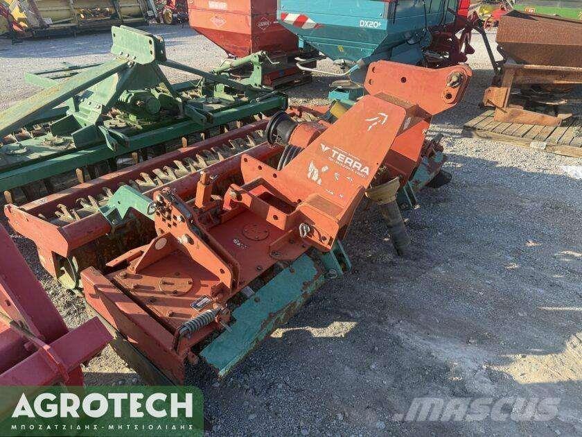 Kverneland NGM 251 Tractoren