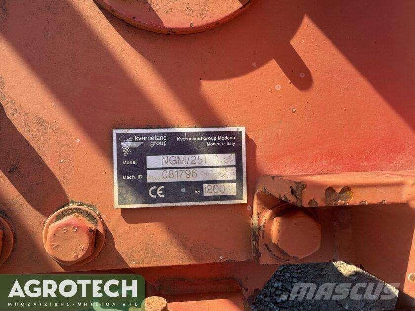 Kverneland NGM 251 Tractoren