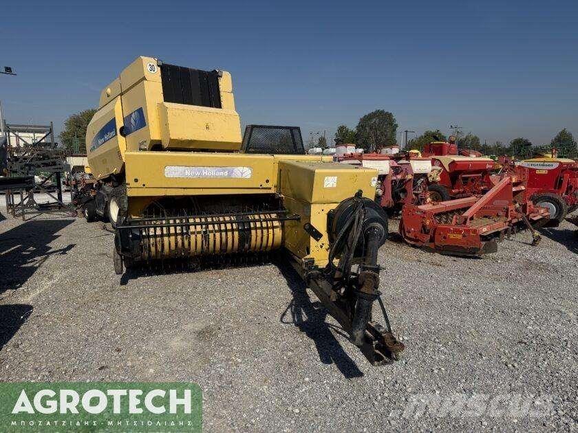 New Holland 570 Ronde-balenpersen
