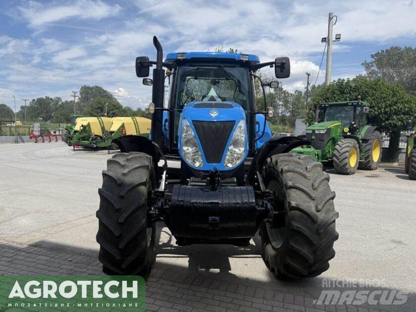 New Holland T7030 Tractoren