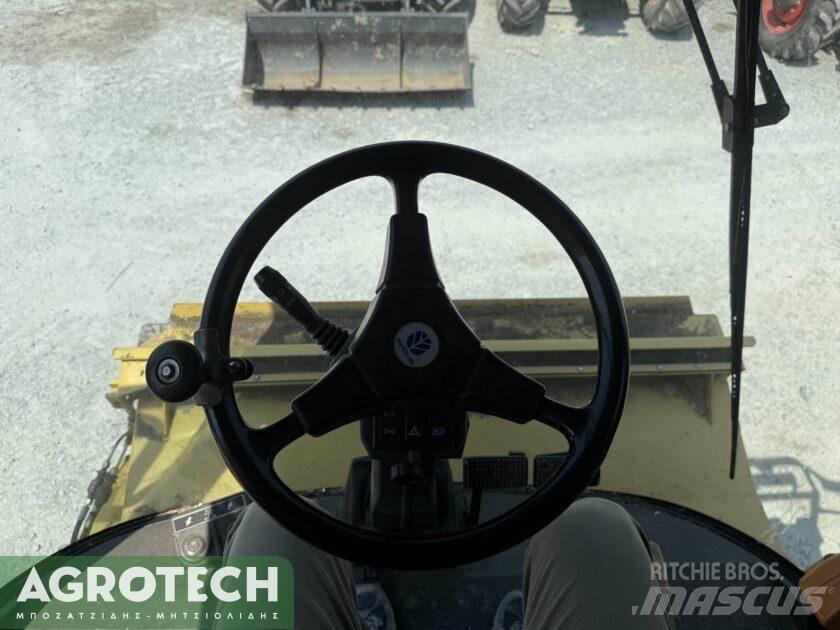 New Holland TX 68 Tractoren