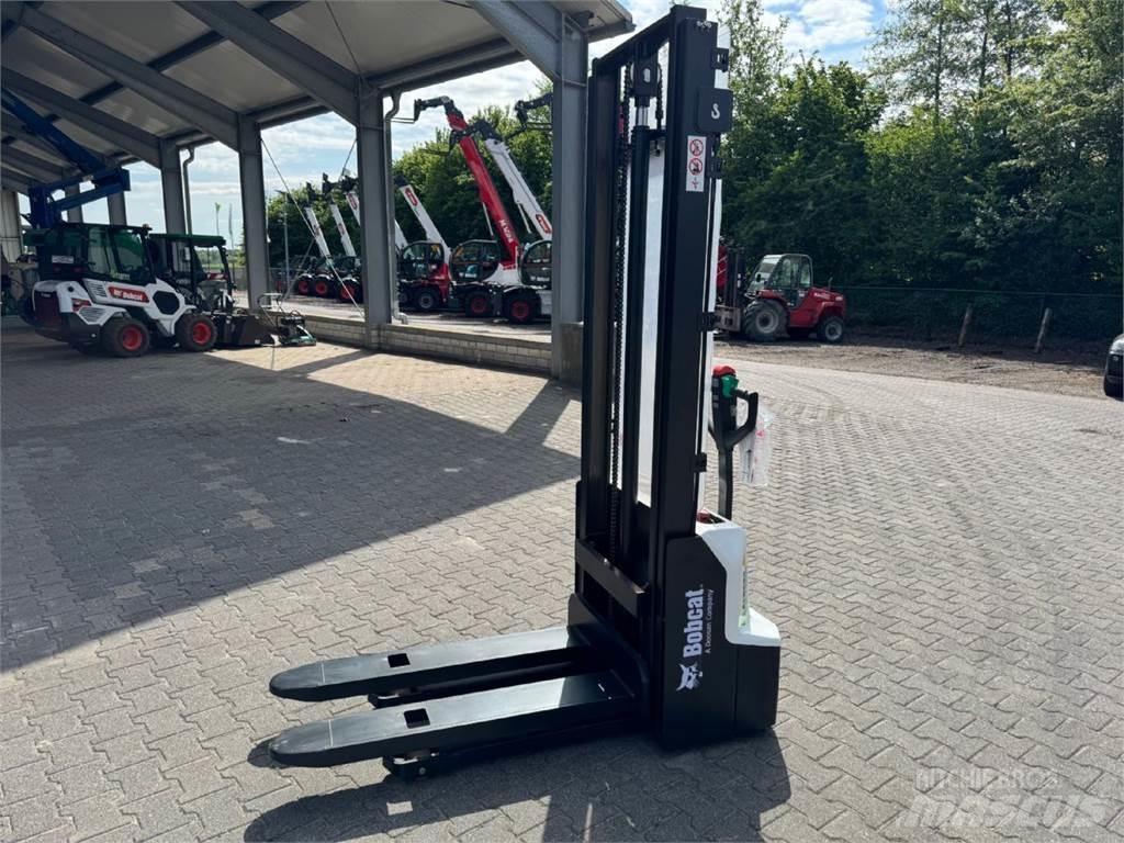 Bobcat LSM 12 N -7 Meeloop stapelaar