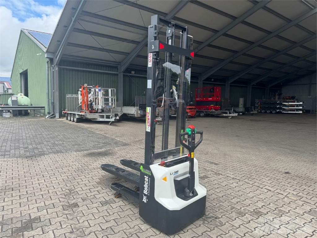 Bobcat LSM12N-7 i Meeloop stapelaar