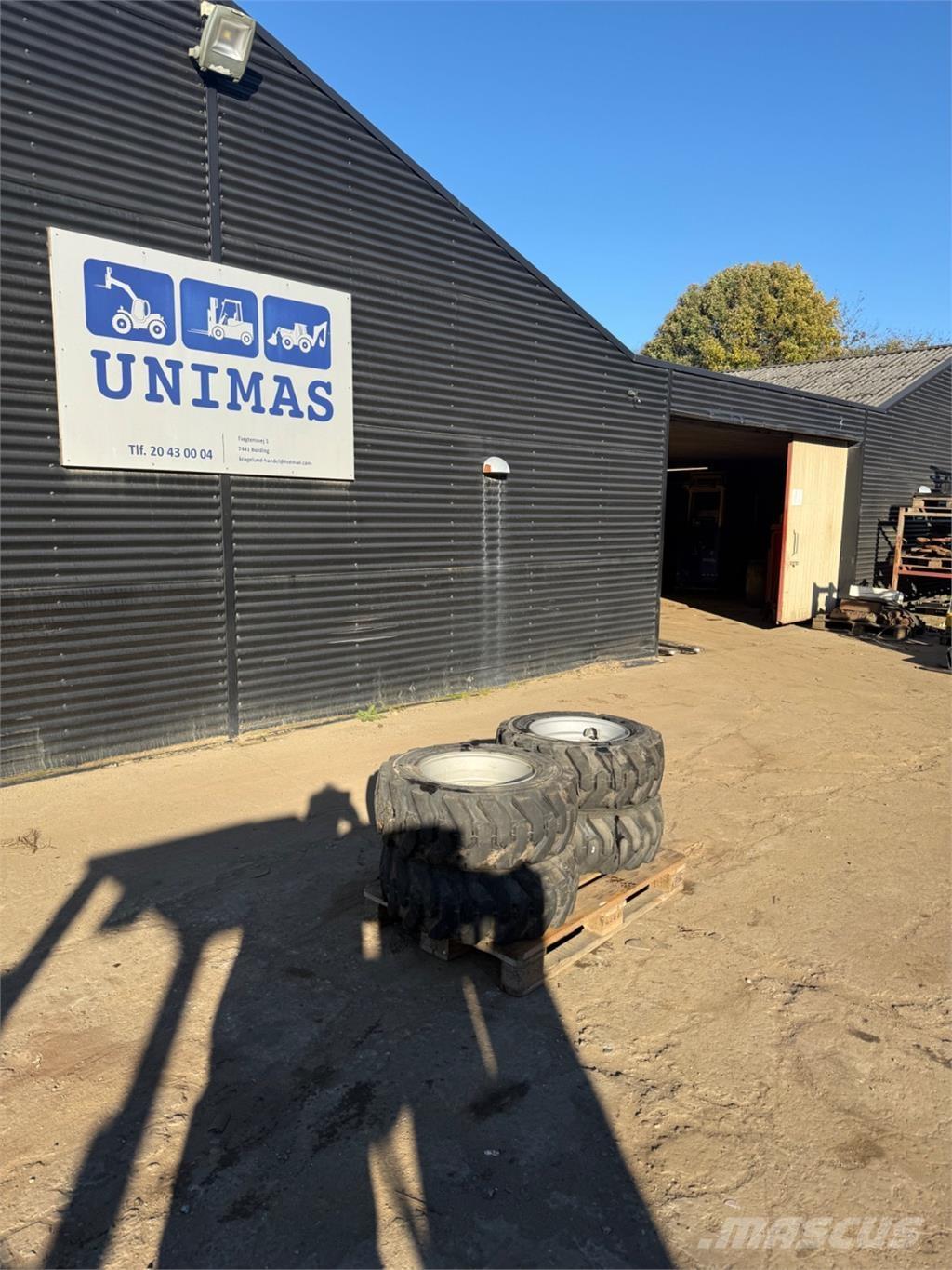  10-16.5 Banden, wielen en velgen