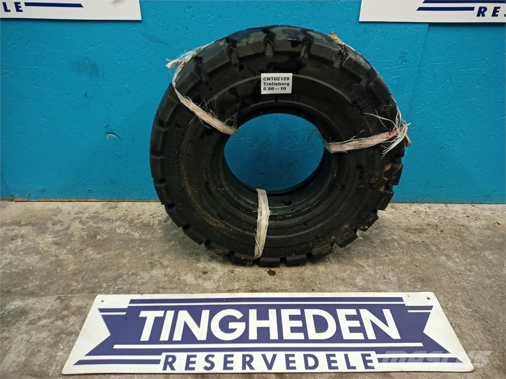 10 6.50-10 Banden, wielen en velgen