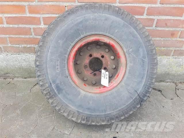  10 7.50-10 Banden, wielen en velgen