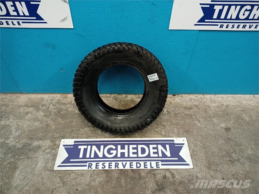  12 23X8.50-12 Banden, wielen en velgen