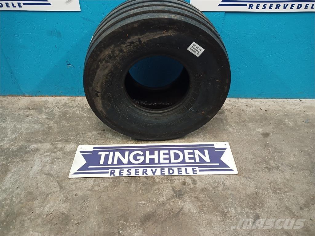  12 300/65-12 Banden, wielen en velgen