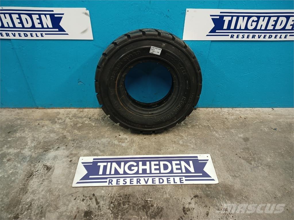  12 7.00-12 Banden, wielen en velgen