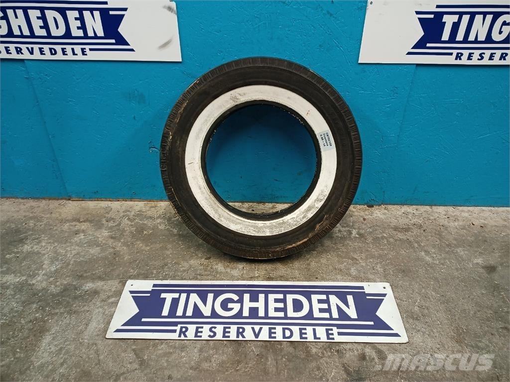  14 5.60-14 Banden, wielen en velgen