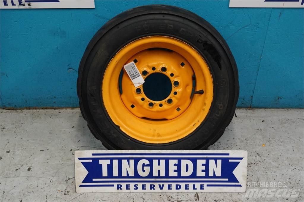  15 27X8.50-15 Banden, wielen en velgen