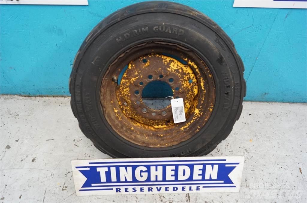  15 27X8.50-15 Banden, wielen en velgen