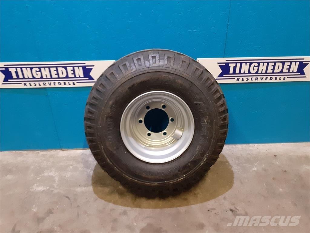  15.3 400/60-15.3 Banden, wielen en velgen
